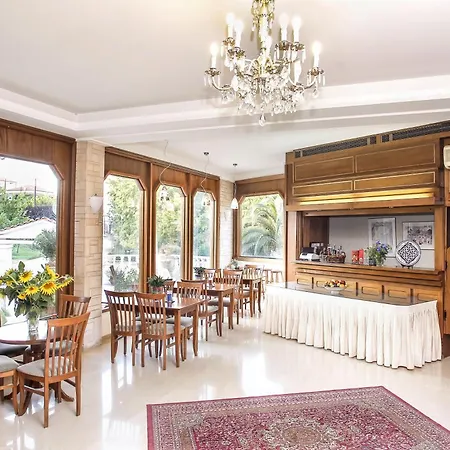 Alexandros Hotel Néa Fókaia