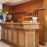 فندق Alexandros