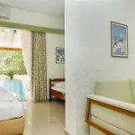 فندق Alexandros 2*
