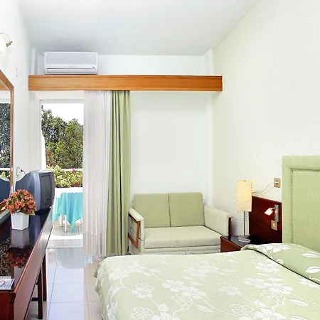 Alexandros Hotel 2*