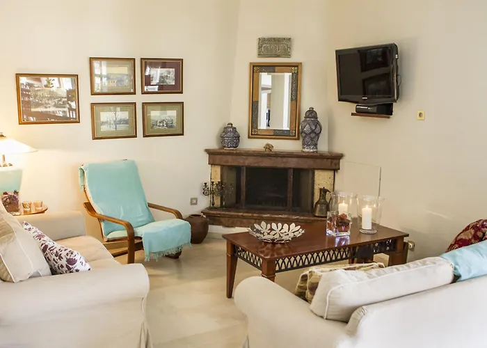 Alexandros Hotel 2*