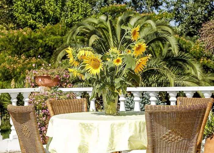 Alexandros Hotel