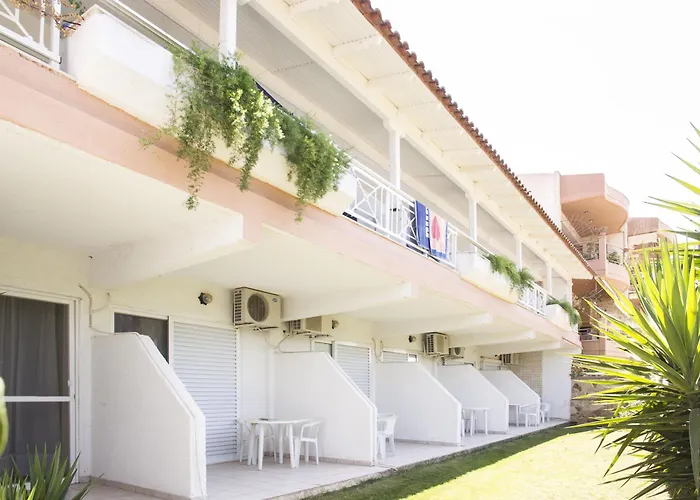 Alexandros Hotel